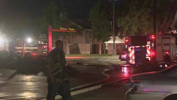 2-alarm apartment fire displaces families in southwest Houston | khou.com