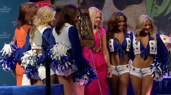 Dallas Cowboys cheerleaders visit fans at nursing home in Grand Saline