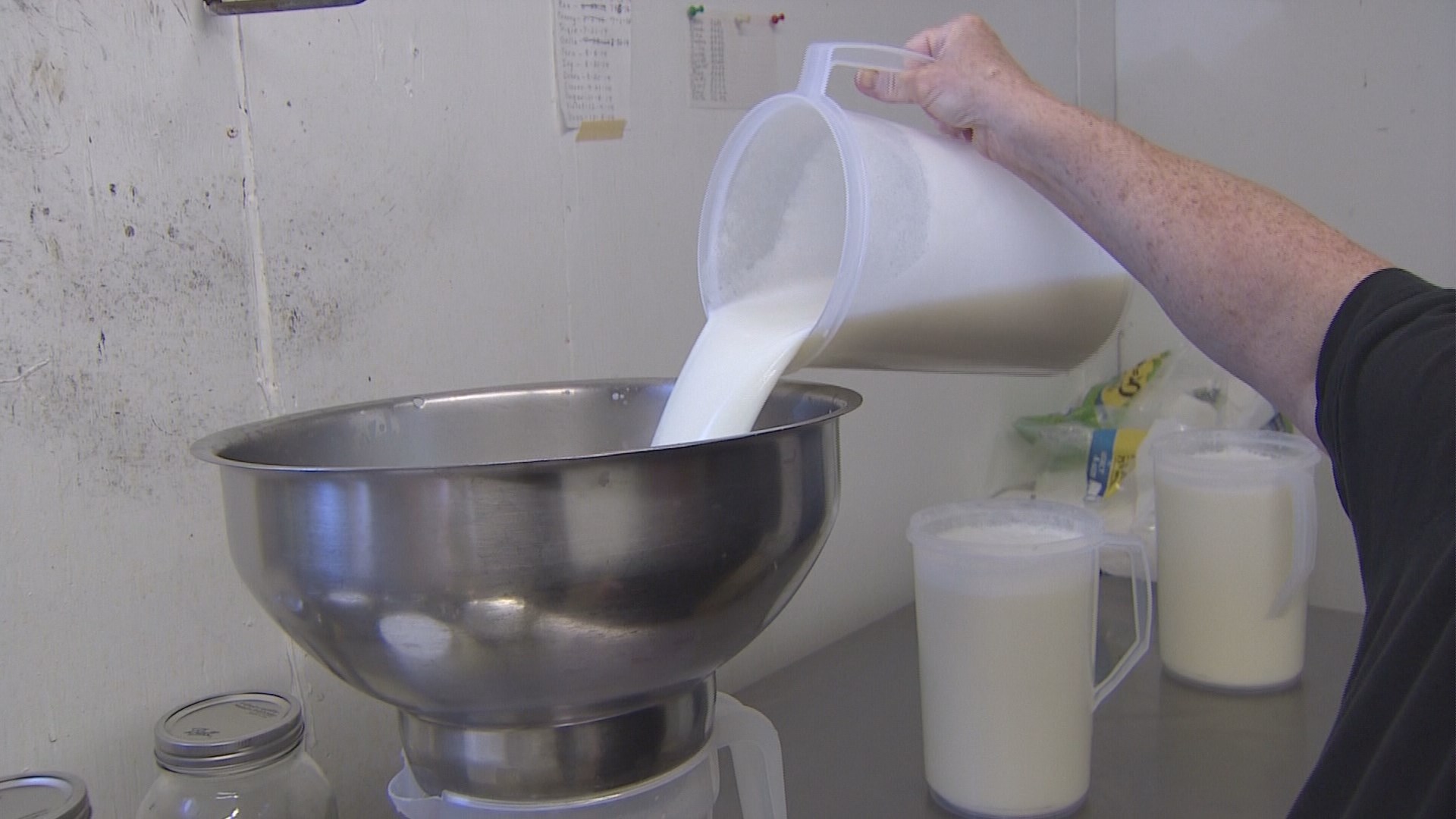 Health or Hype: The raw milk trend