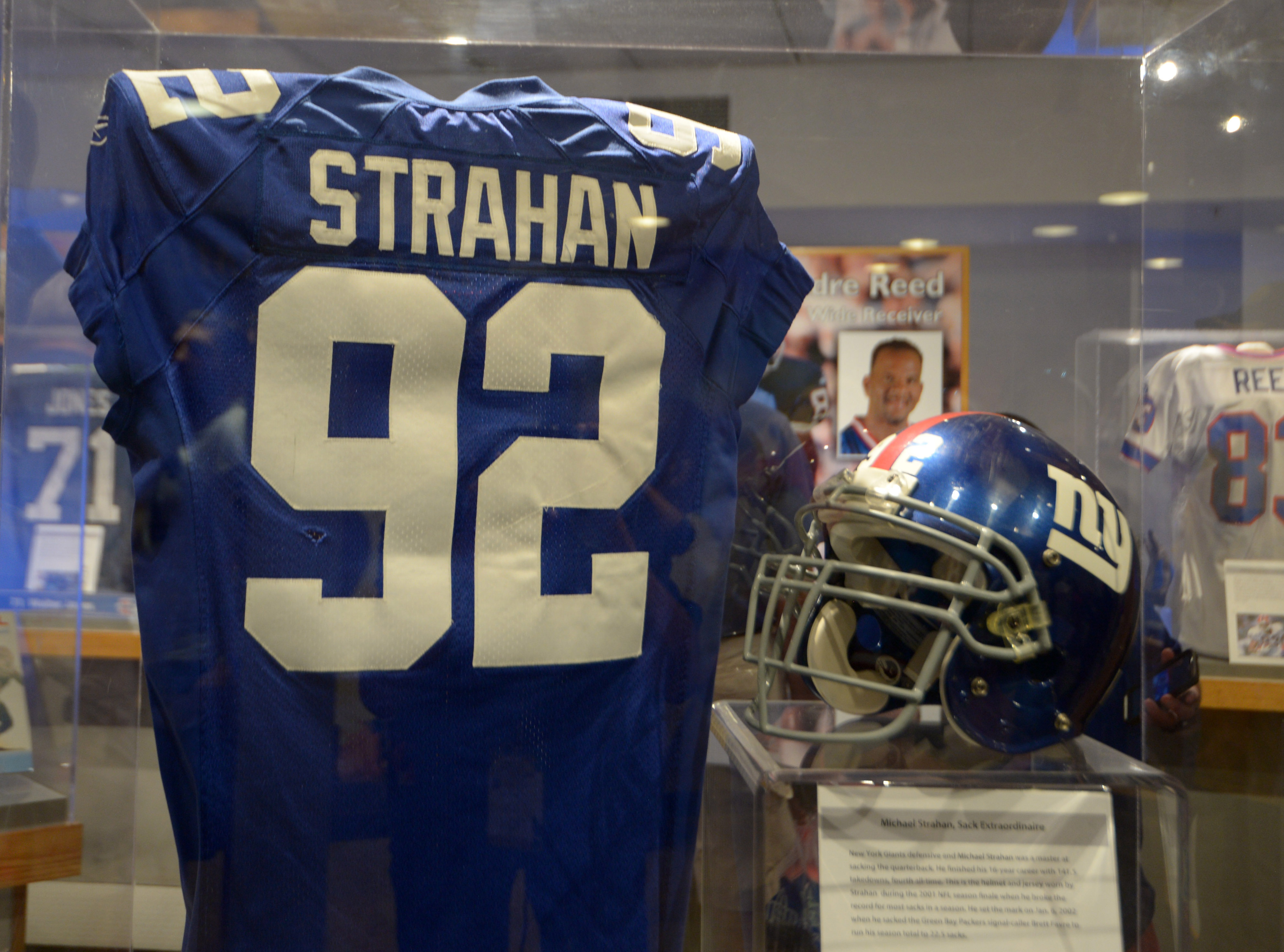 New York Giants to Retire NFL Hall of Famer Michael Strahan's