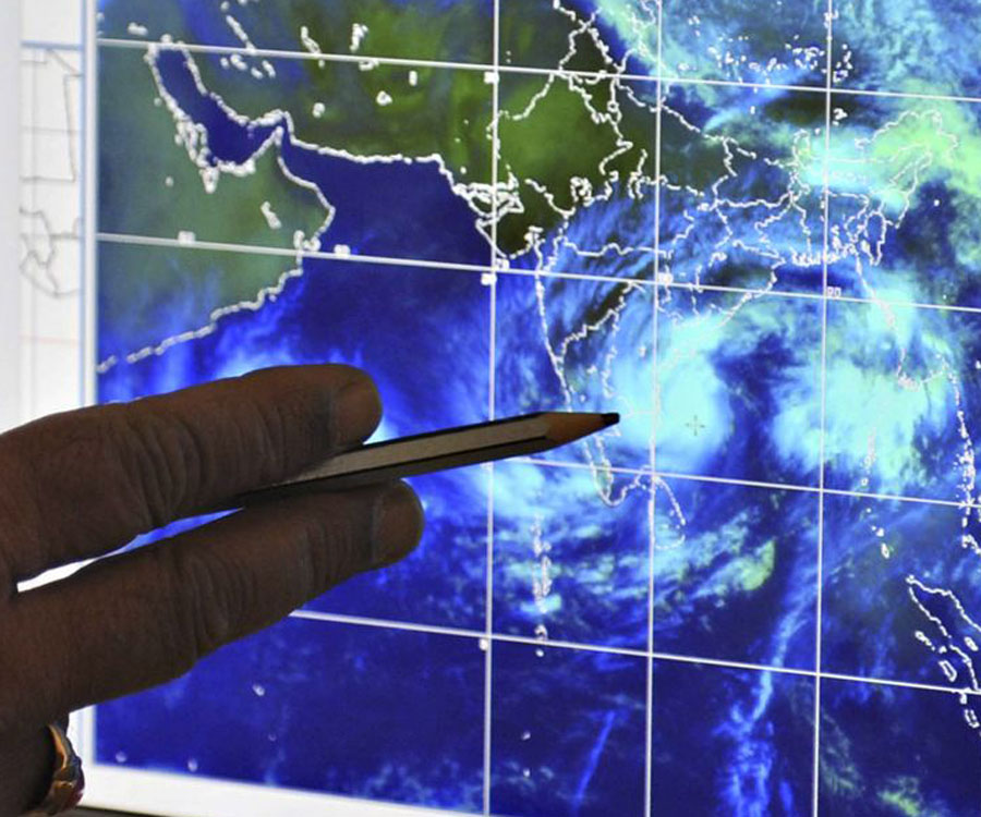 Hurricane Central Tracking the Storm