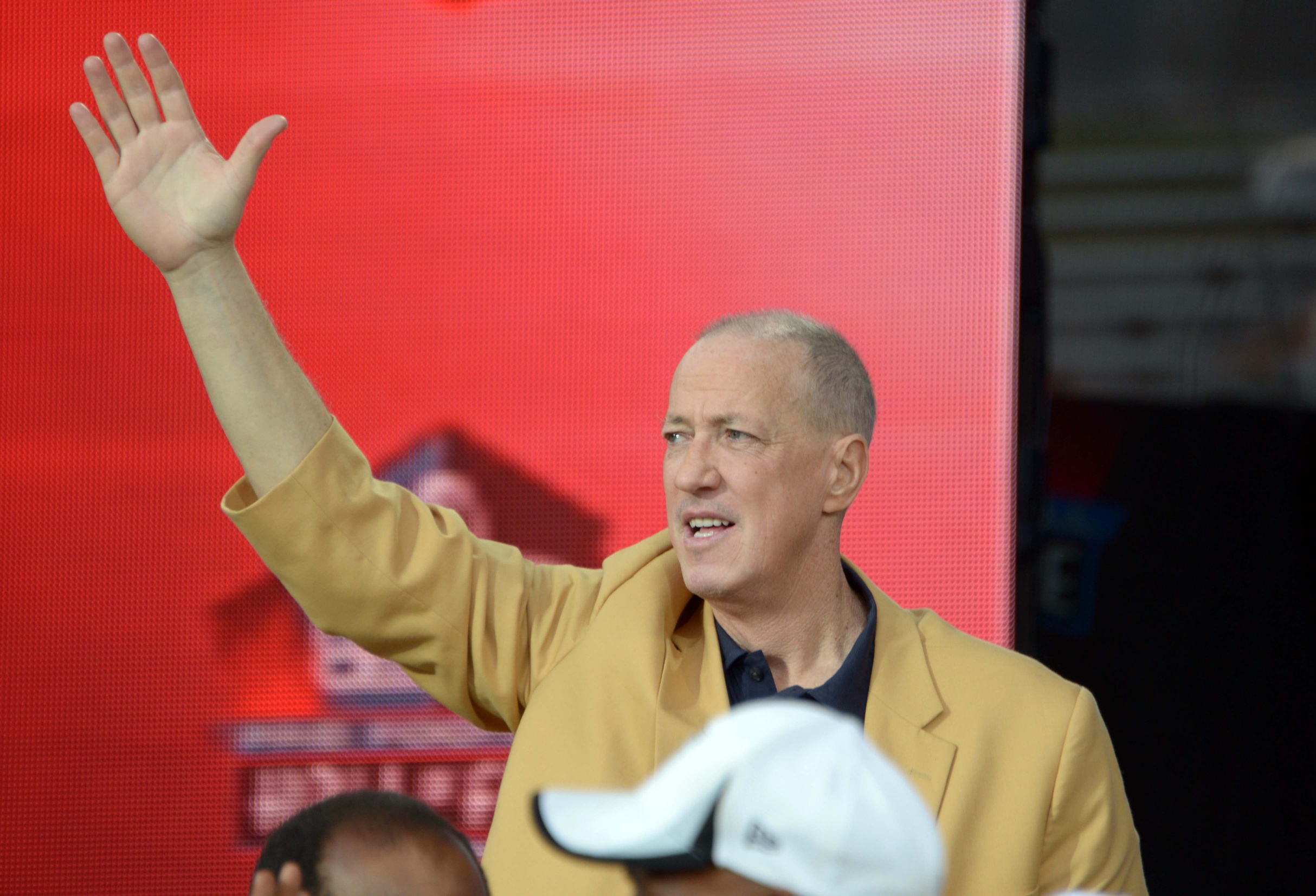 No signs of cancer for Jim Kelly