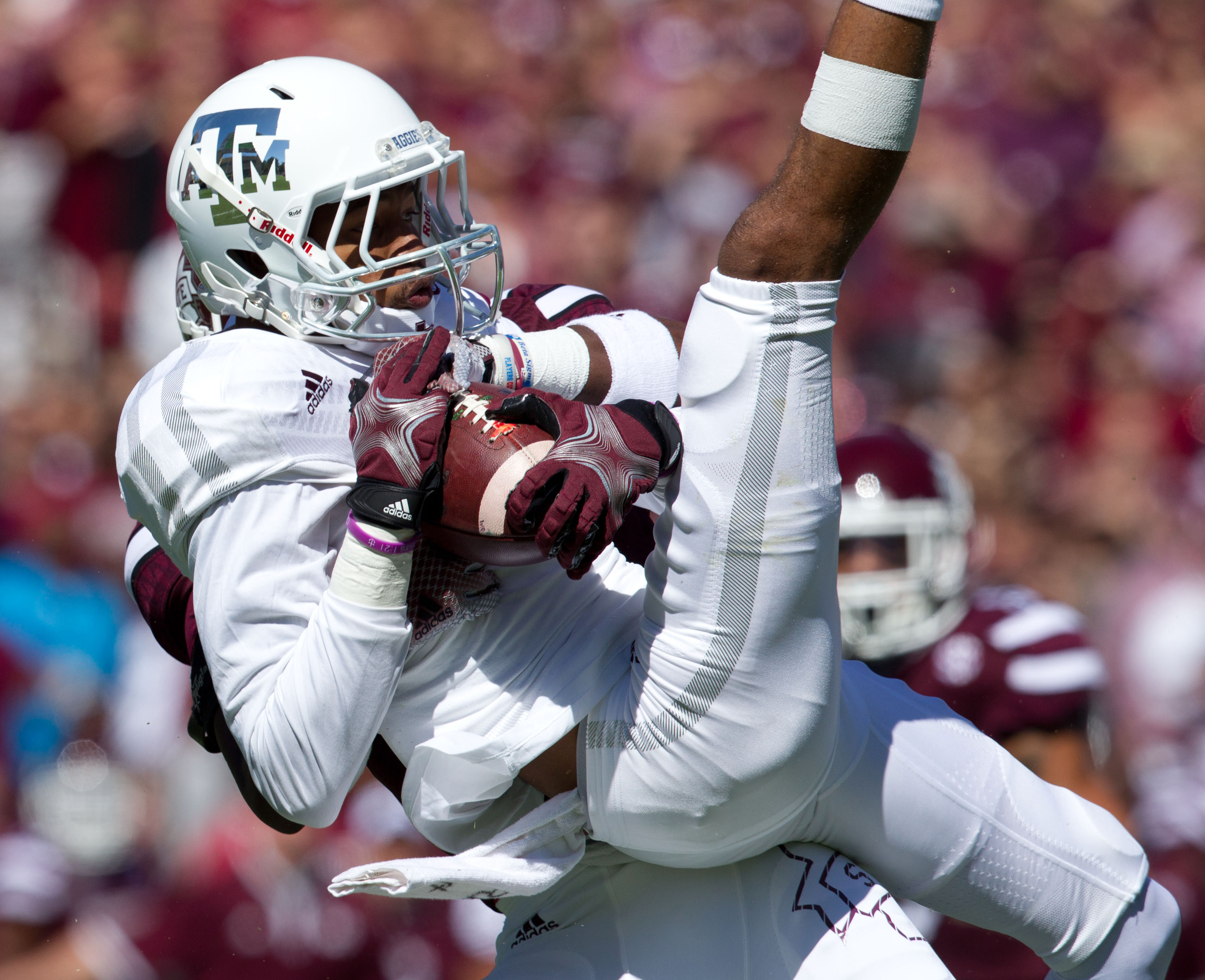 Watch: Benardrick McKinney grabs first career interception