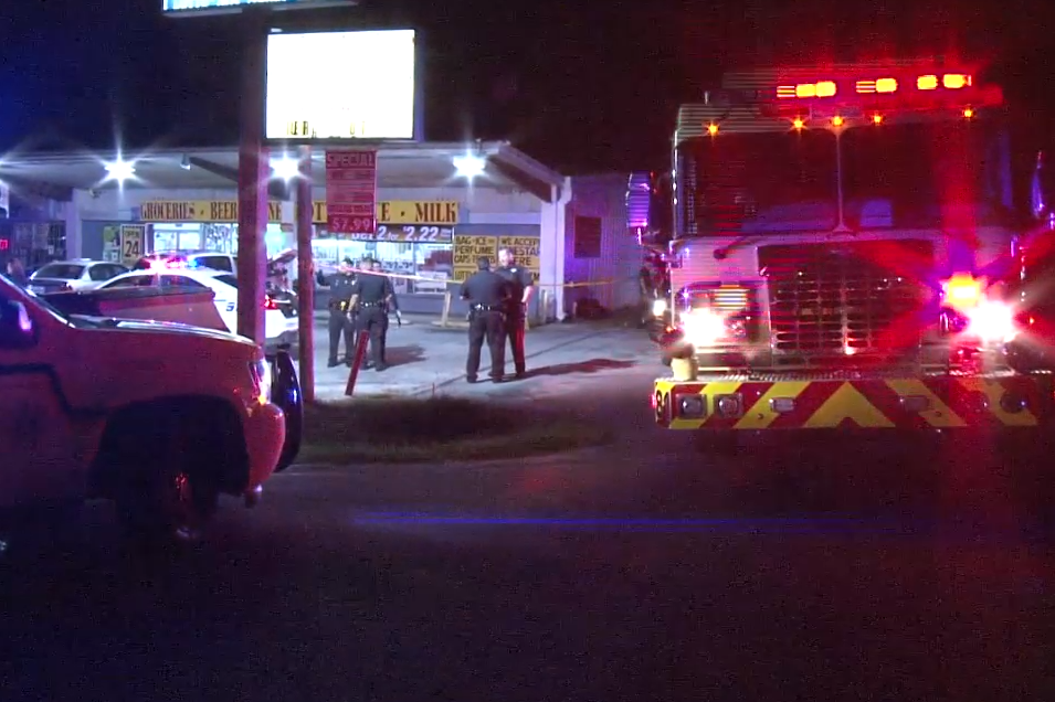 Man Shot Outside Convenience Store | Khou.com