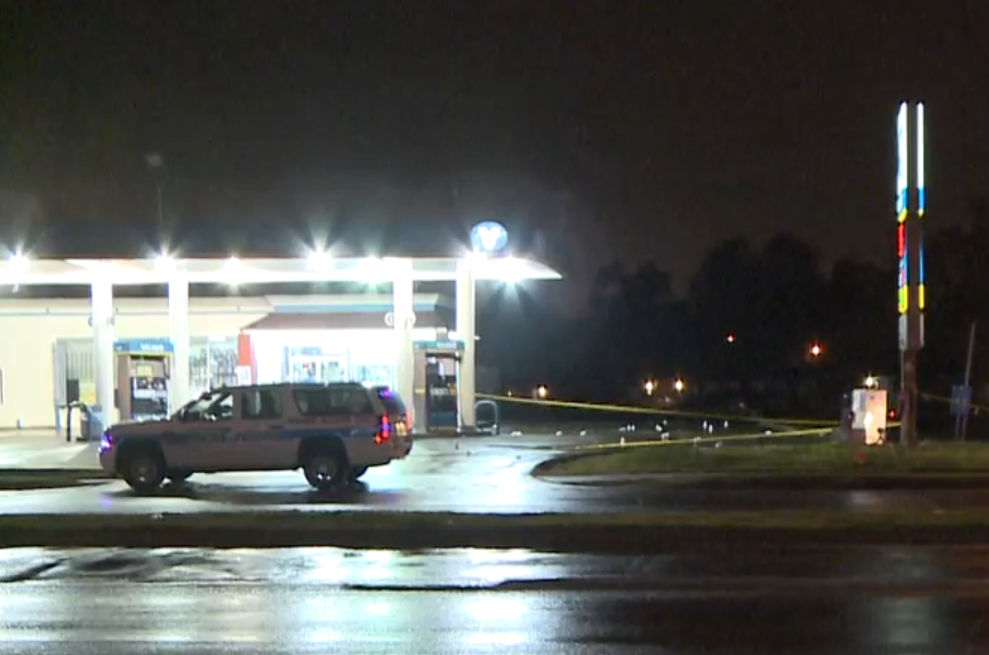 Man shot outside south Houston gas station | khou.com