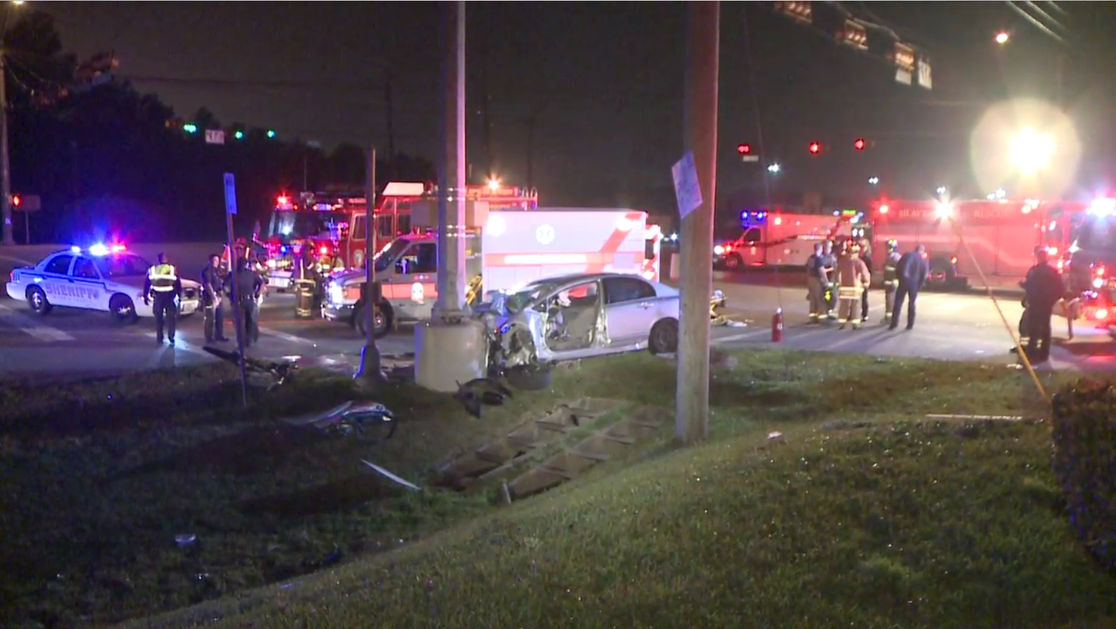 Three taken to hospital after single vehicle crash | khou.com