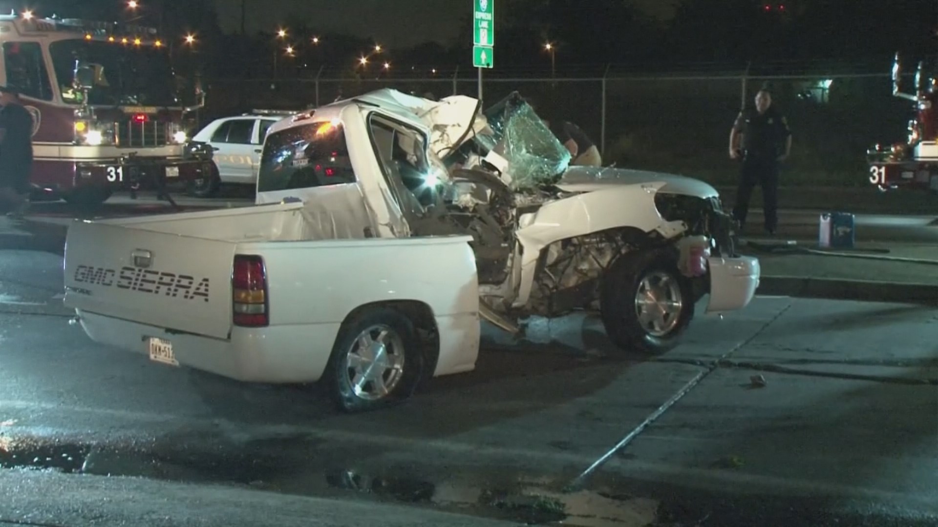 Passenger killed when truck slams into tree in N. Houston | khou.com
