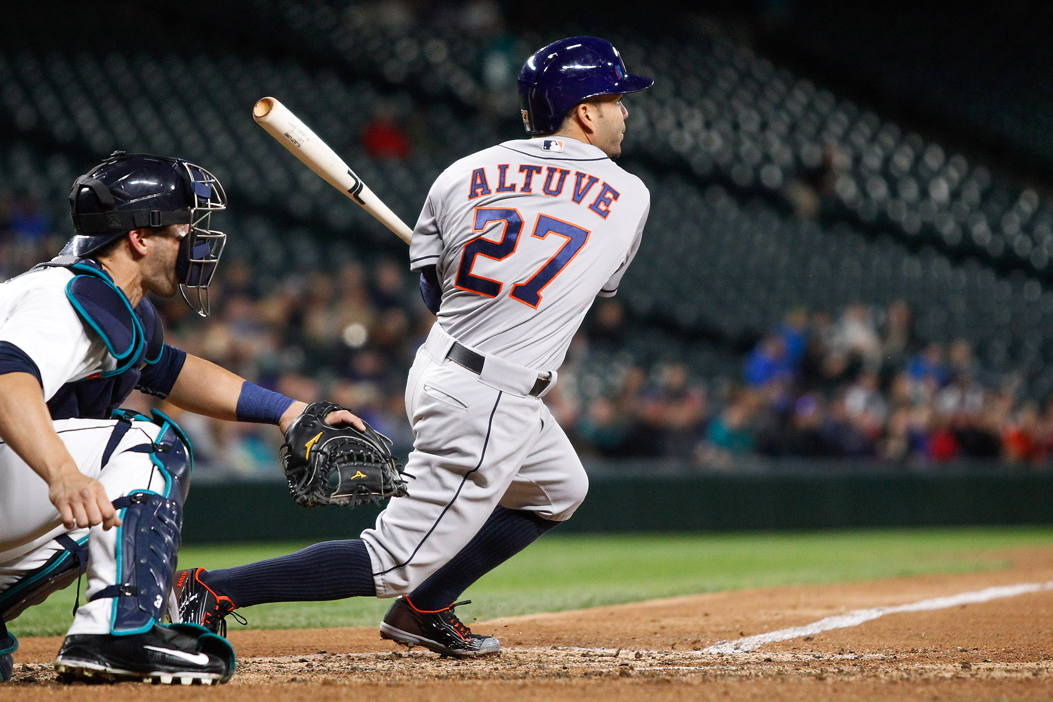 Jose Altuve leads Astros to victory