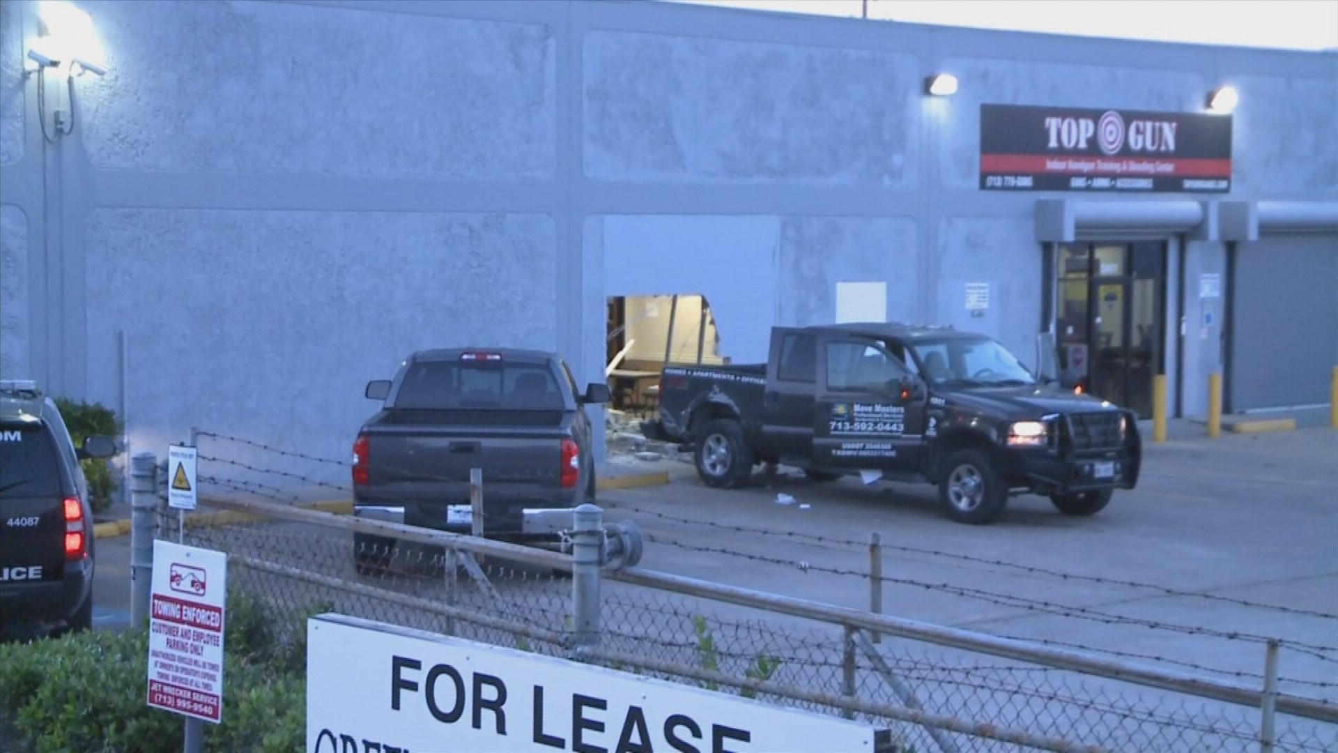 Owner No weapons taken in 'Top Gun' gun store breakin