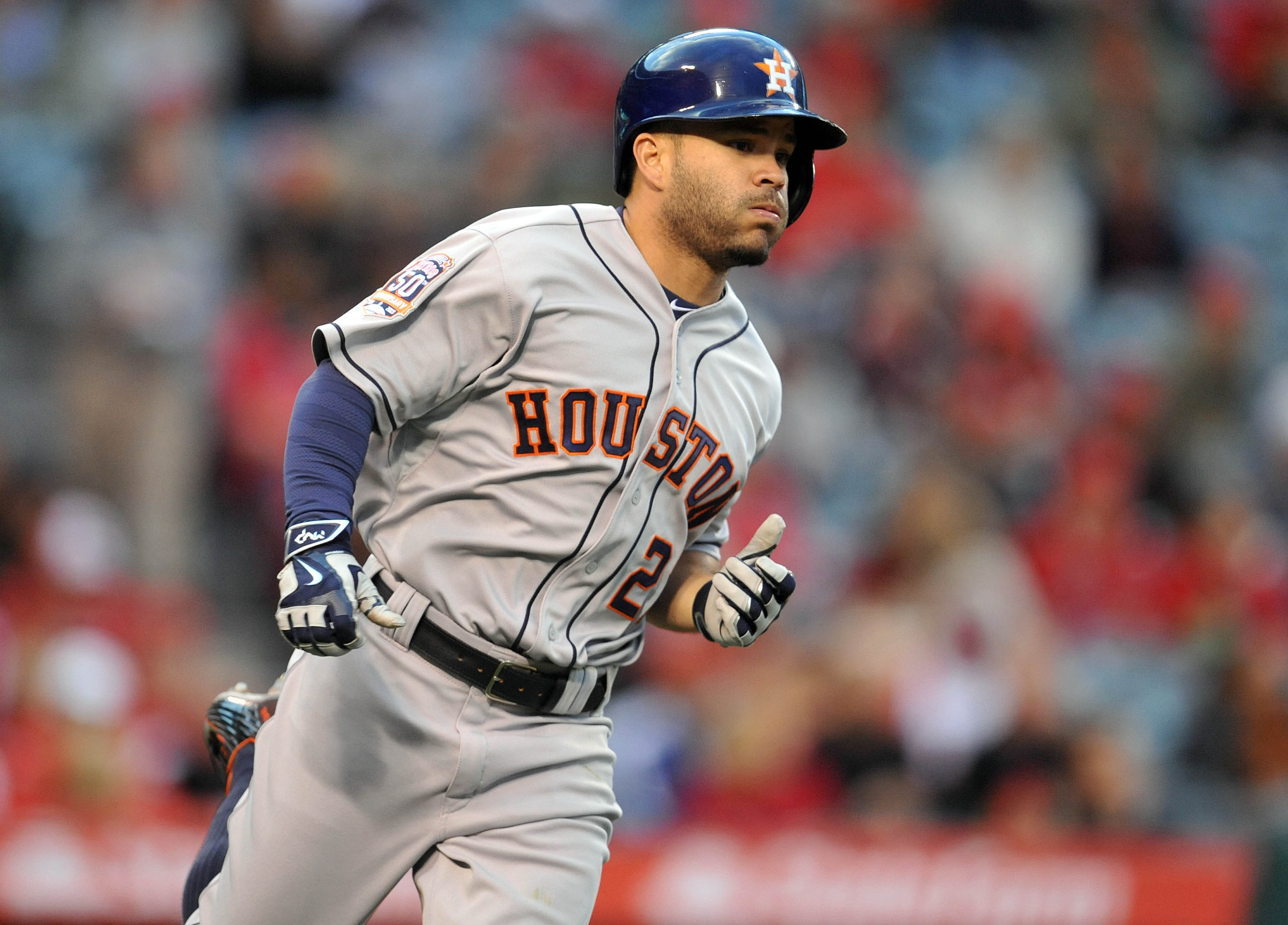 Angels defeat the Astros 3-2