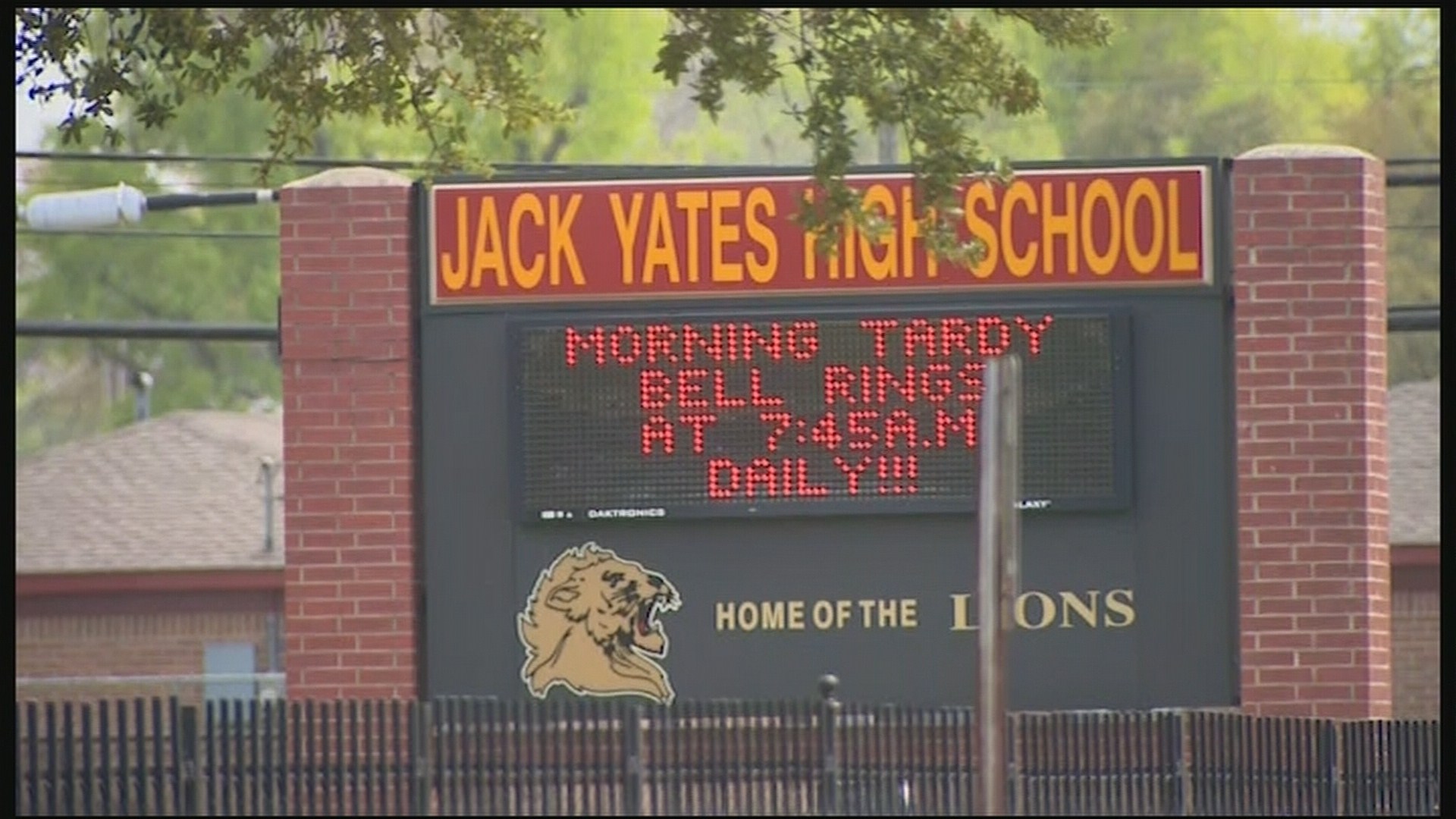 Yates High School principal resigns