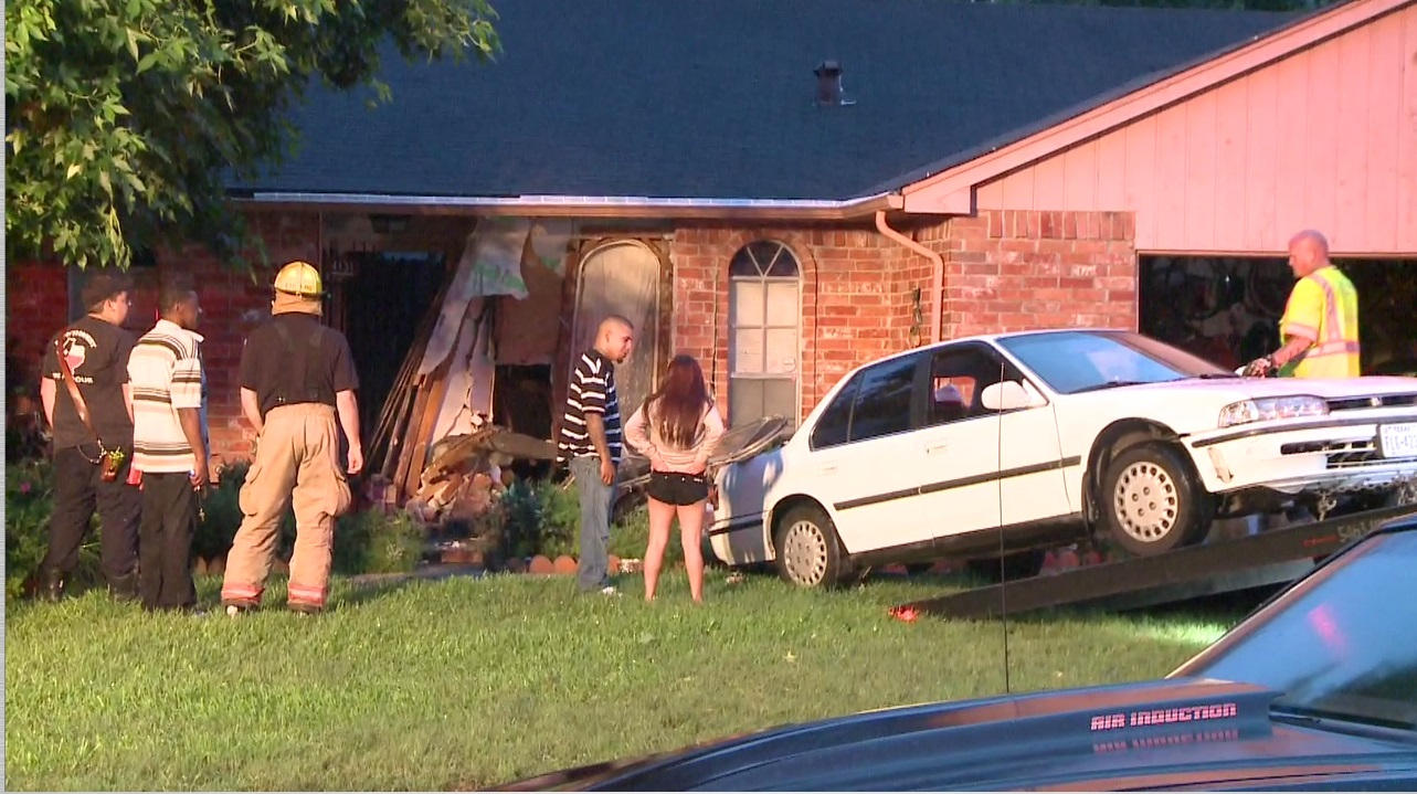 Car crashes into home in Northwest Houston | khou.com