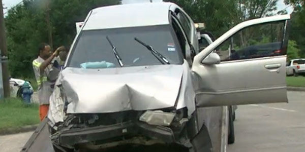 Police chase ends in crash in NE Harris County | khou.com
