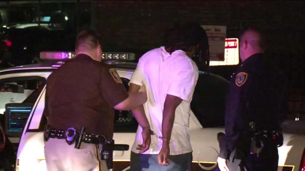 Cinco Ranch home invasion leads to chase, suspect search | khou.com