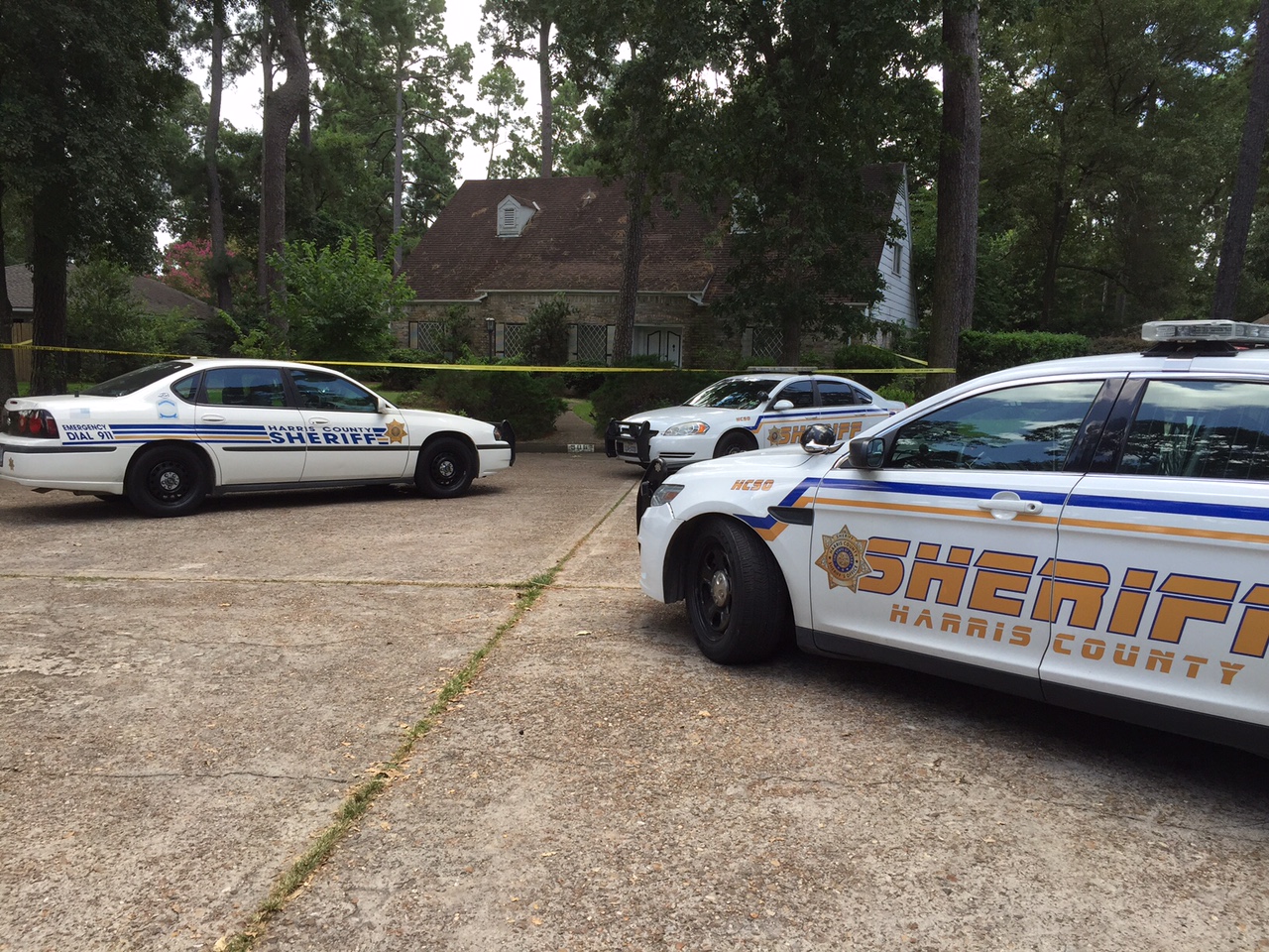 Elderly couple found dead in N. Harris Co. home | khou.com