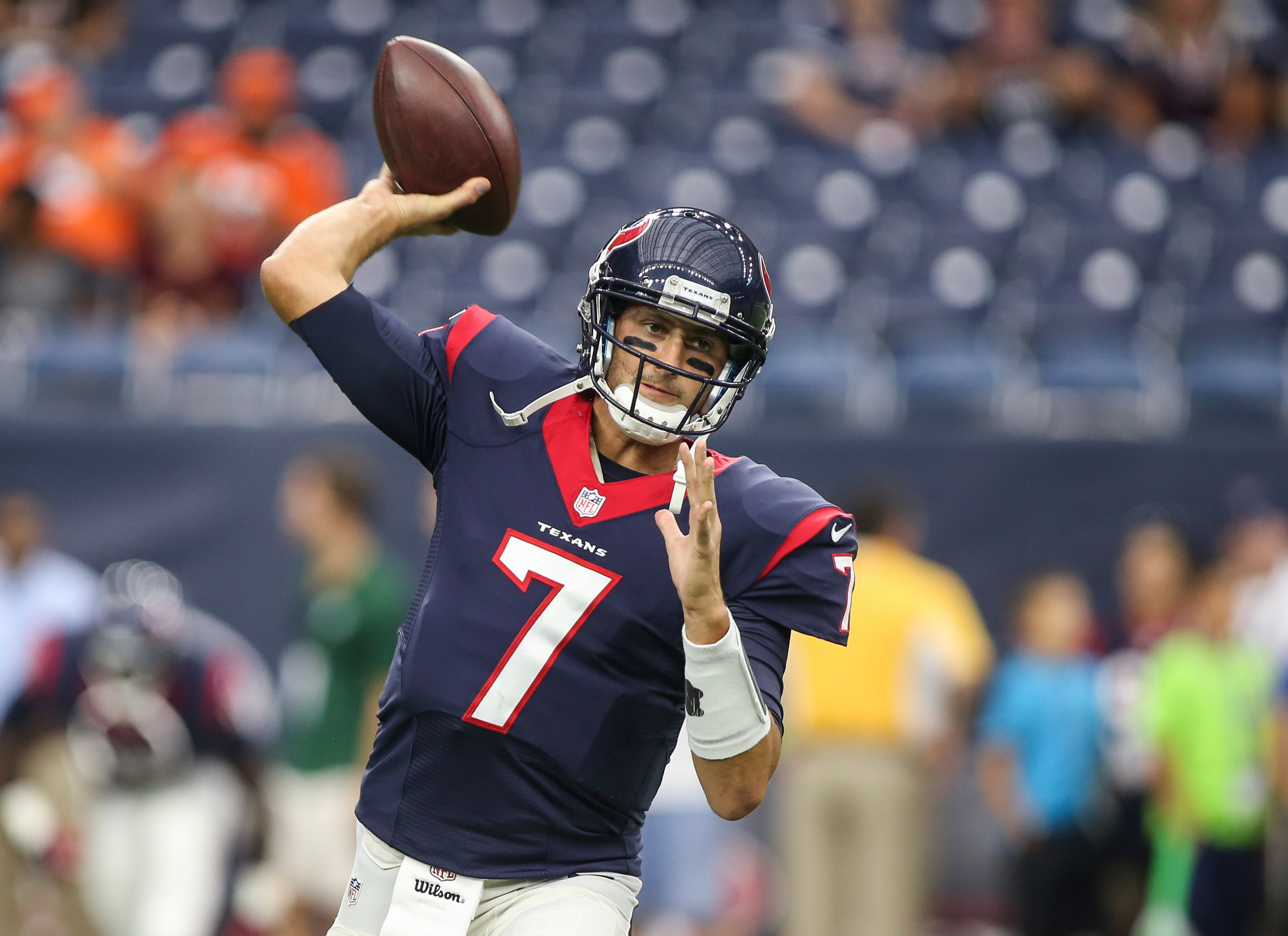 It's official: Hoyer named starting QB for Texans