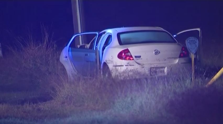 Chase ends as car crashes into power pole, hundreds without power ...