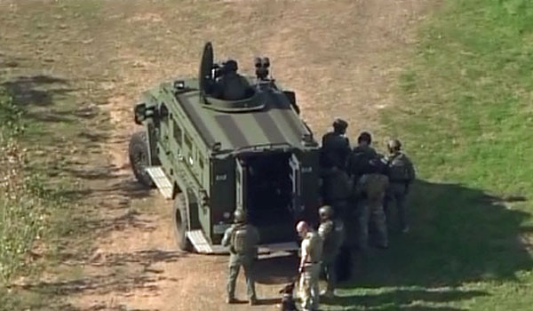 Couple in custody after SWAT standoff in Fort Bend County | khou.com