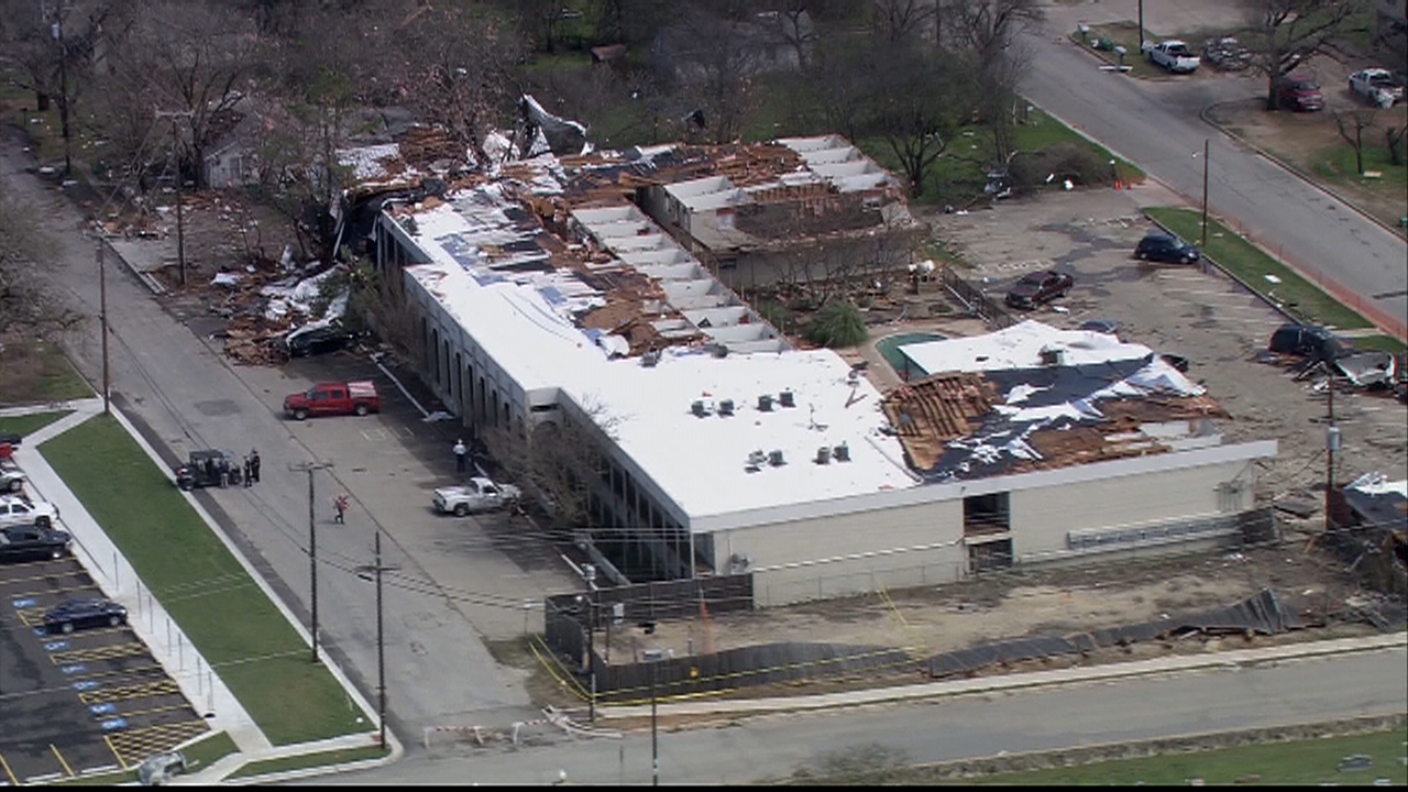 EF 1 twister destroys apartments, homes in Stephenville khou