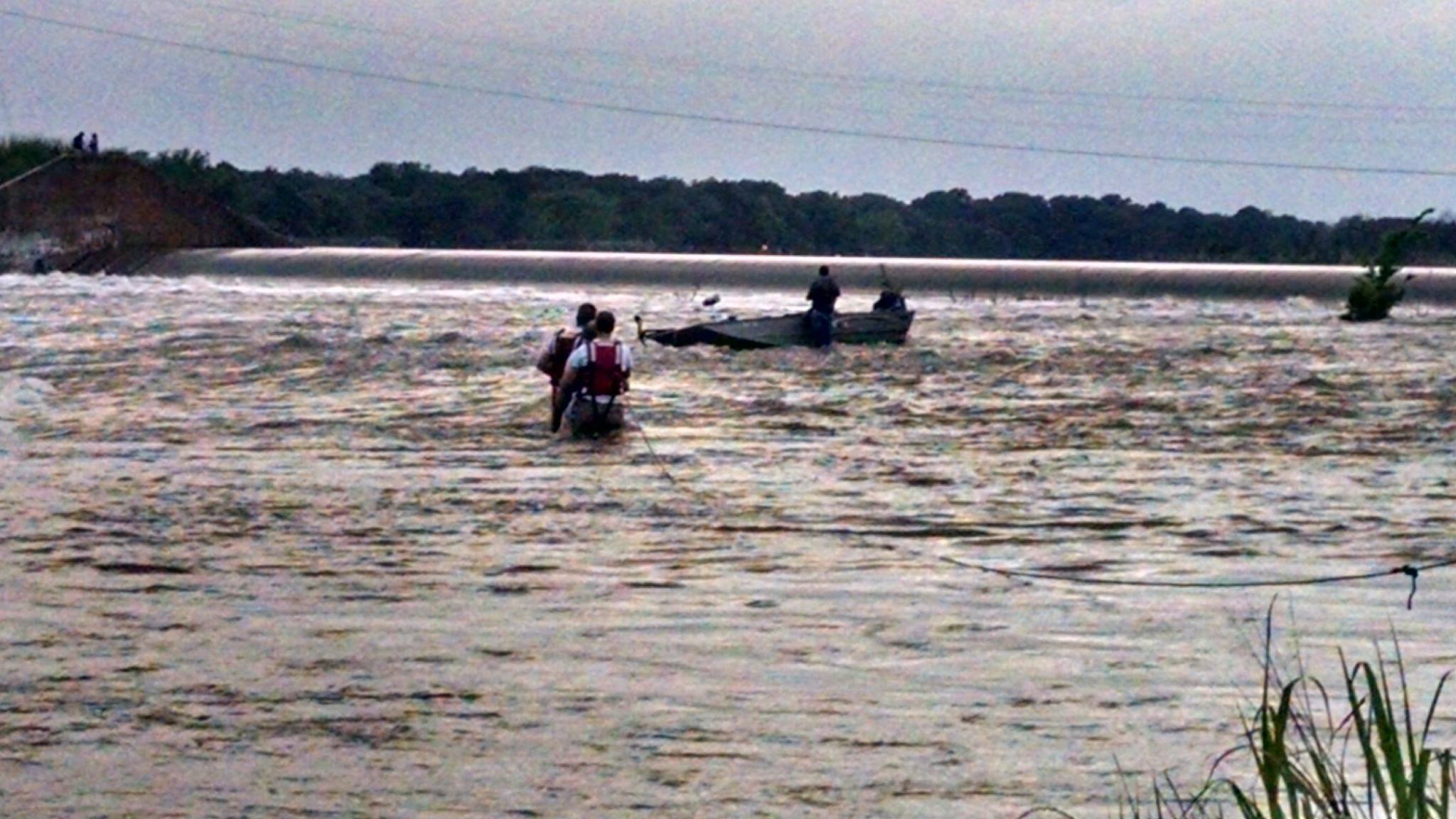 Residents return to Lake Mexia homes after flooding