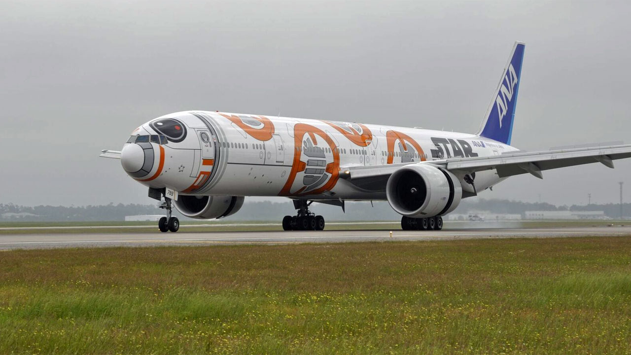 Star Wars' BB-8 jet lands at Bush IAH | khou.com