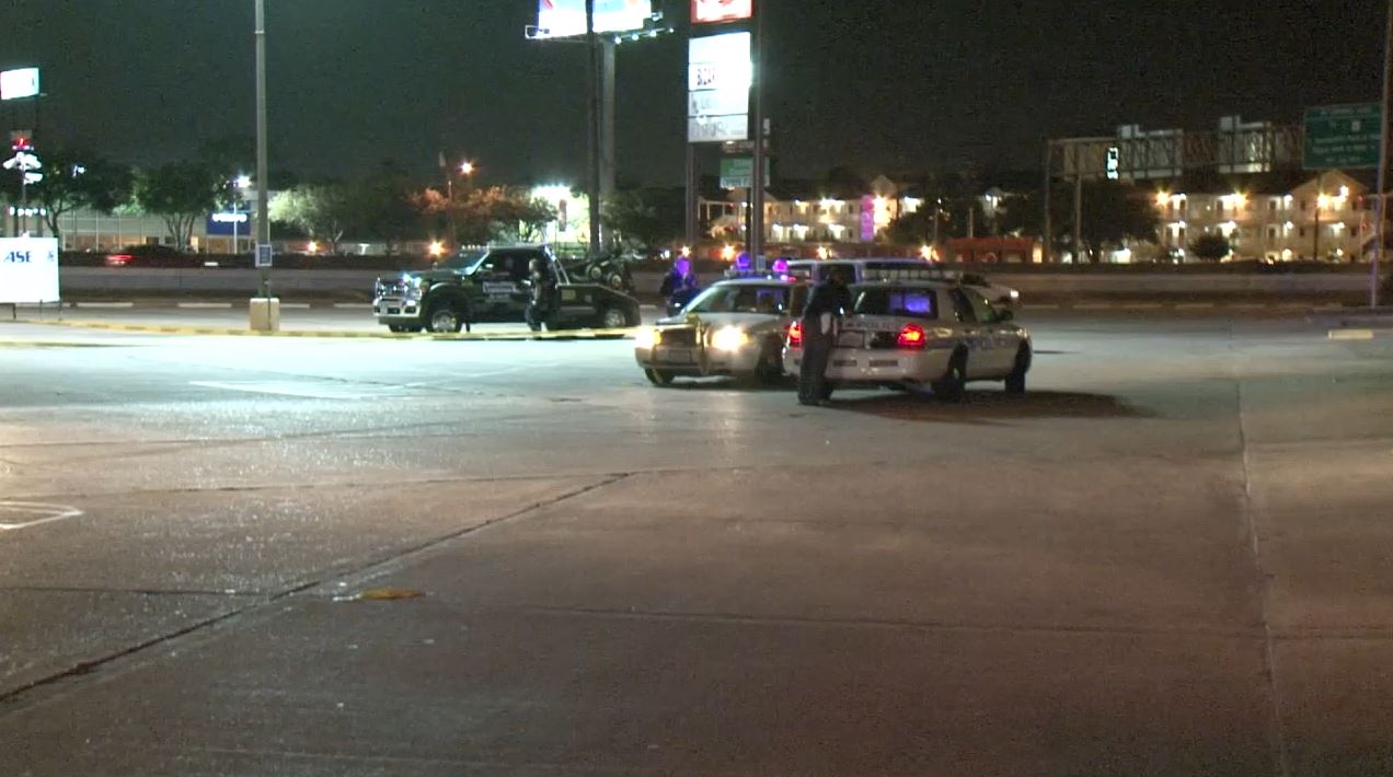 Man critical after apparent road rage shooting on Gulf Freeway | khou.com