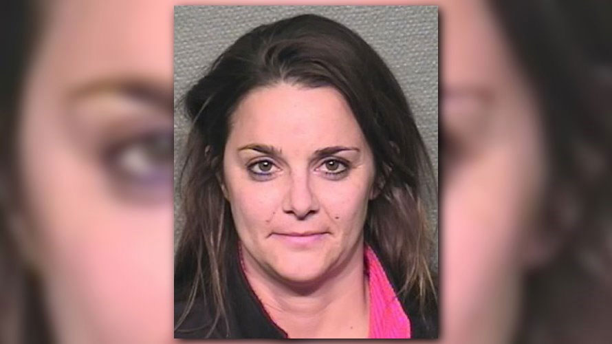 Veterinarian who killed cat with arrow charged with DWI in Houston