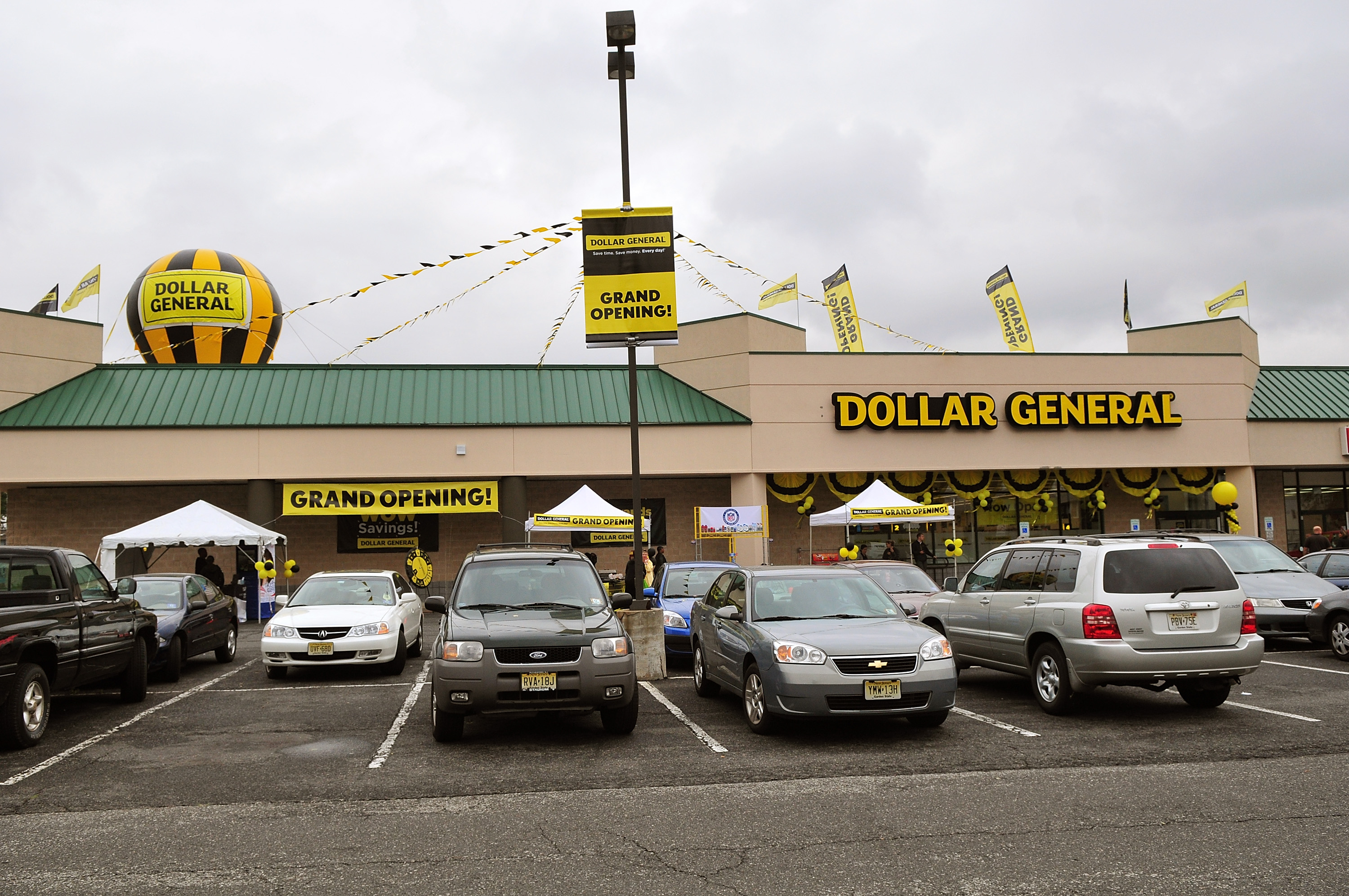 Dollar General buys 41 Walmart Express stores