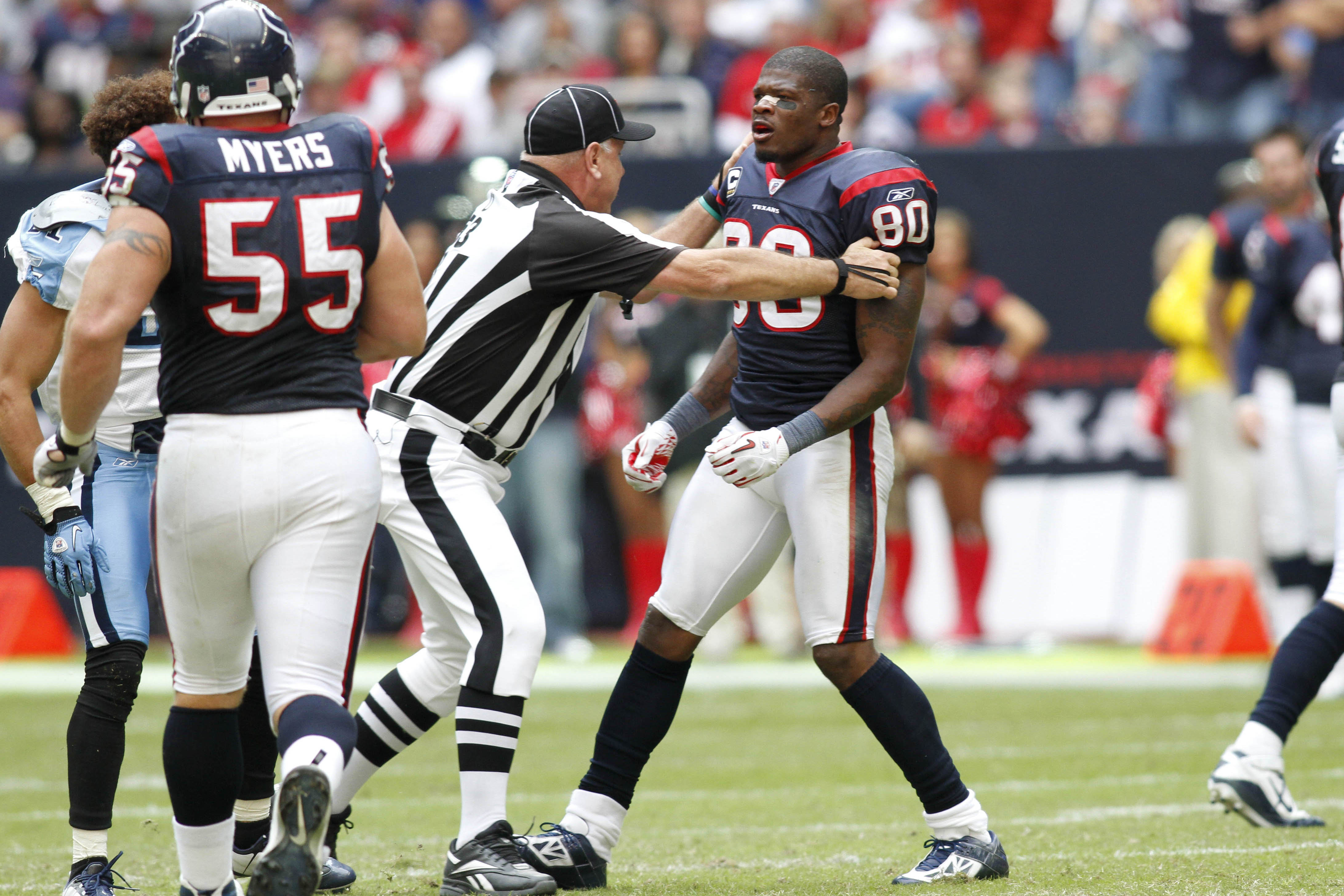 TEXANS TAKE ON BEARS AT RELIANT