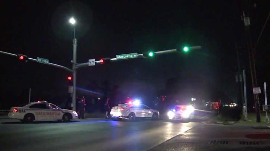 Man killed after losing control of vehicle in Humble | khou.com