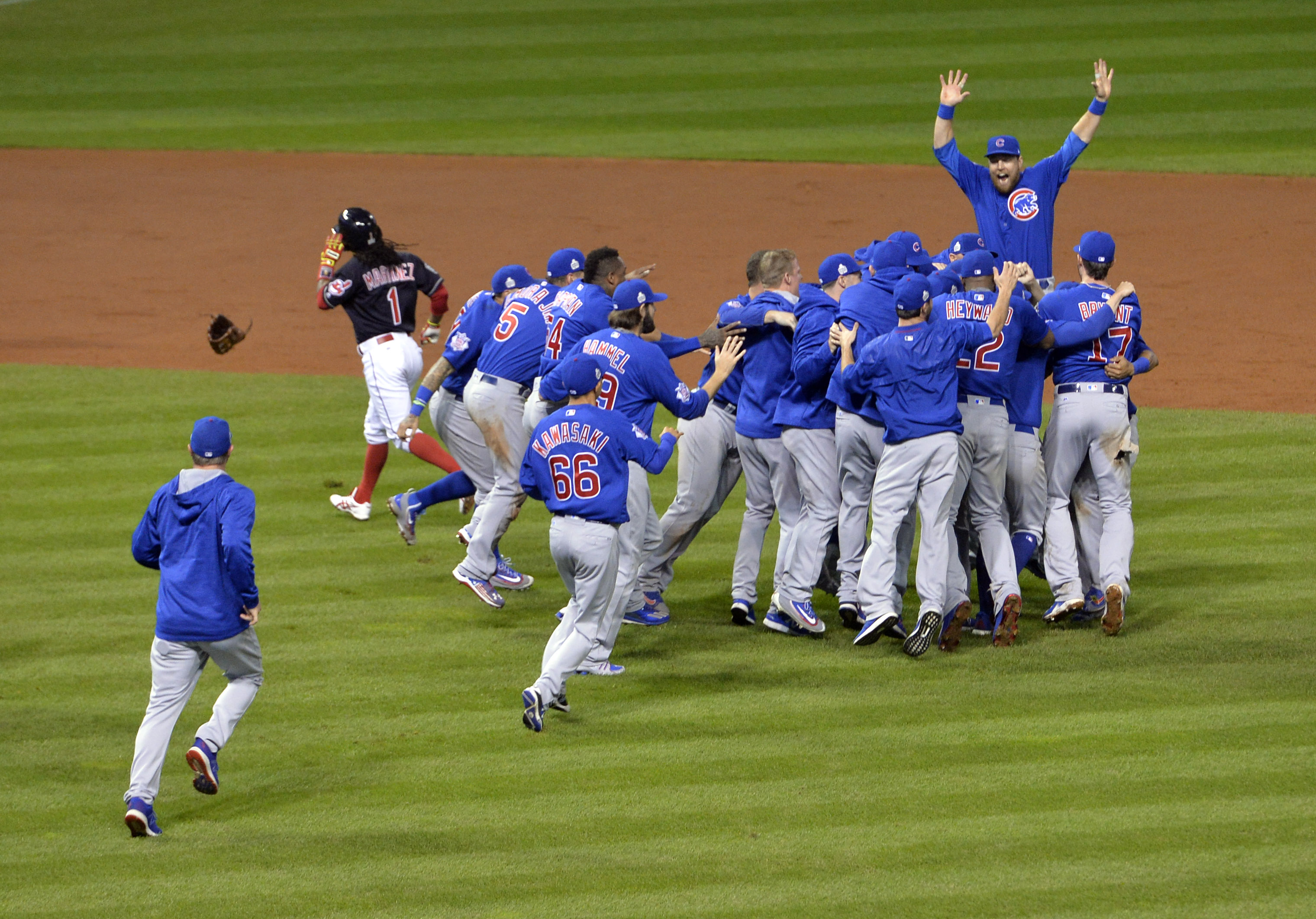 Steve Bartman 'overjoyed' by Cubs' World Series win, won't crash victory  parade