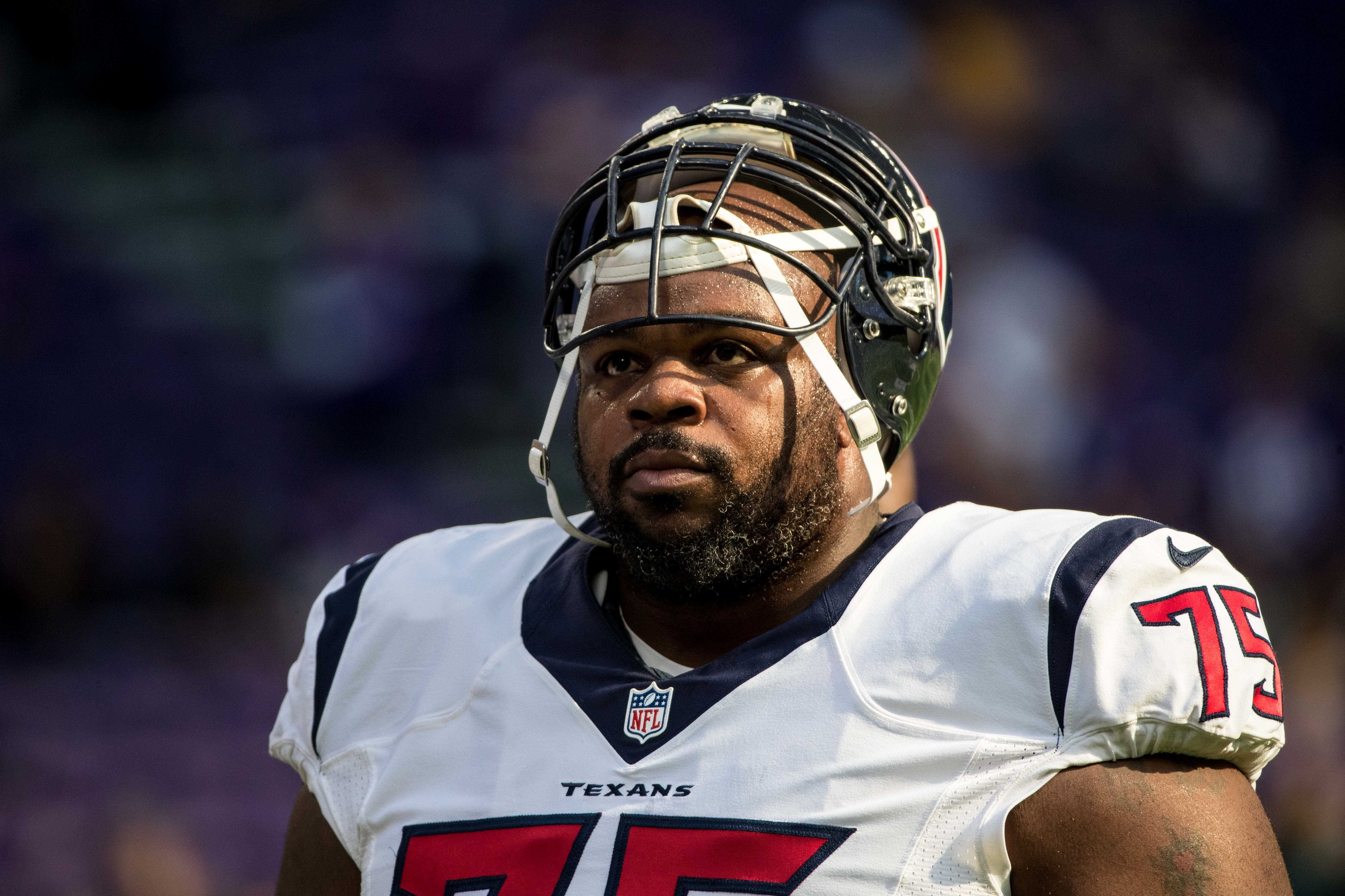 Vince Wilfork signs with Houston Texans