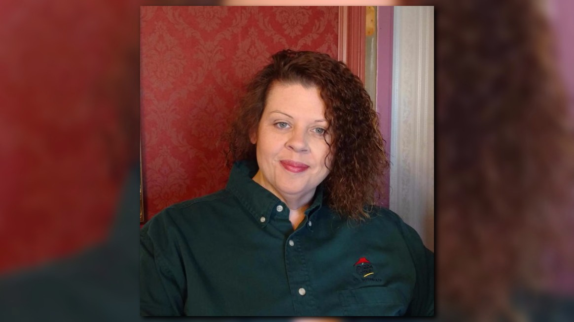 Pizza Hut Worker Gets The Boss s Super Bowl Tickets Khou