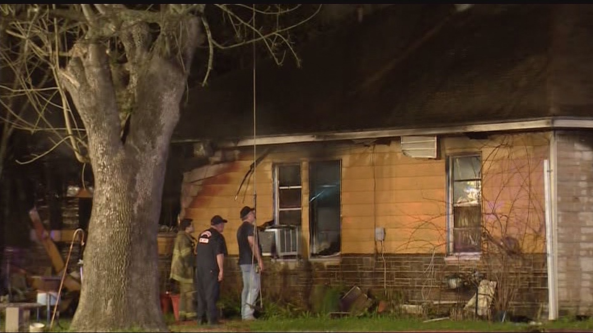 Man dies after being pulled from Pasadena house fire | khou.com