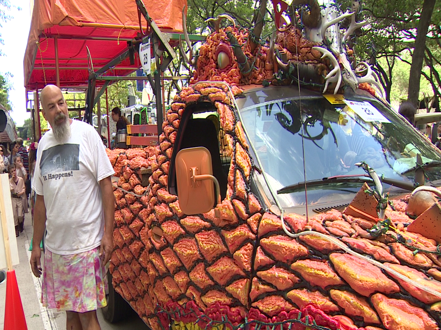 Art cars take over downtown Houston for 30th annual parade