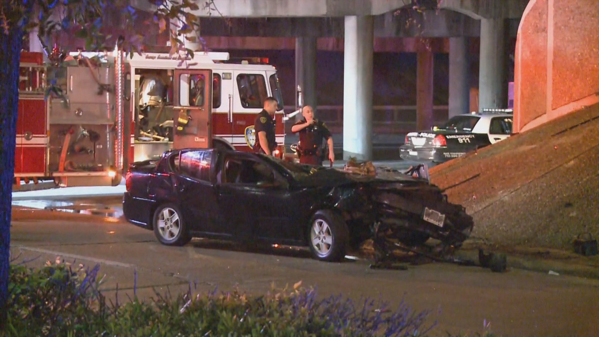 HPD: Woman killed in 2-vehicle collision on North Freeway | khou.com