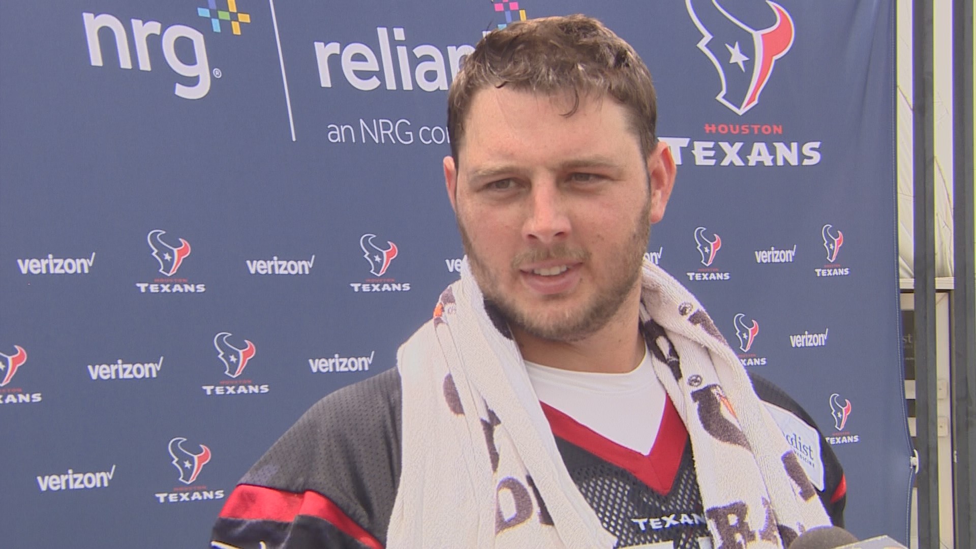 Houston Texans G David Quessenberry earns NFL's prestigious George Halas  Award 