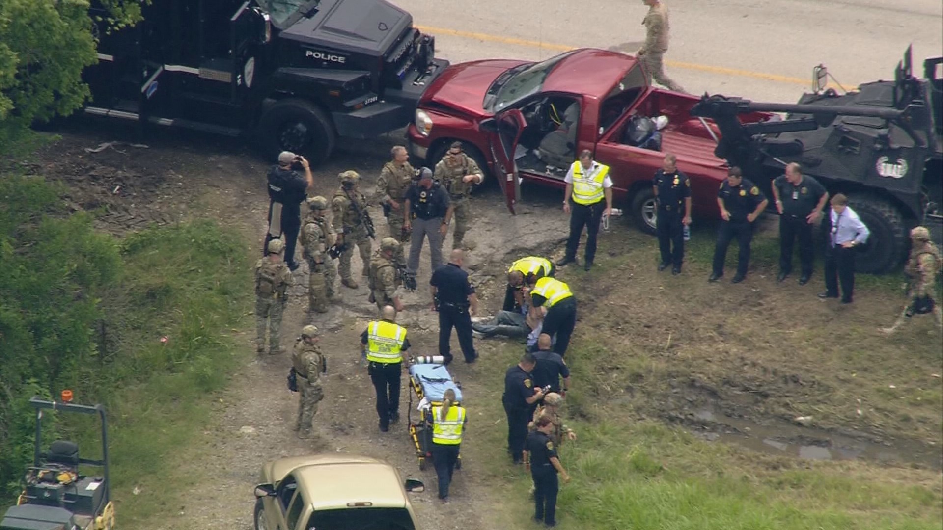 Houston police chase suspect arrested after standoff in Fort Bend - KHOU