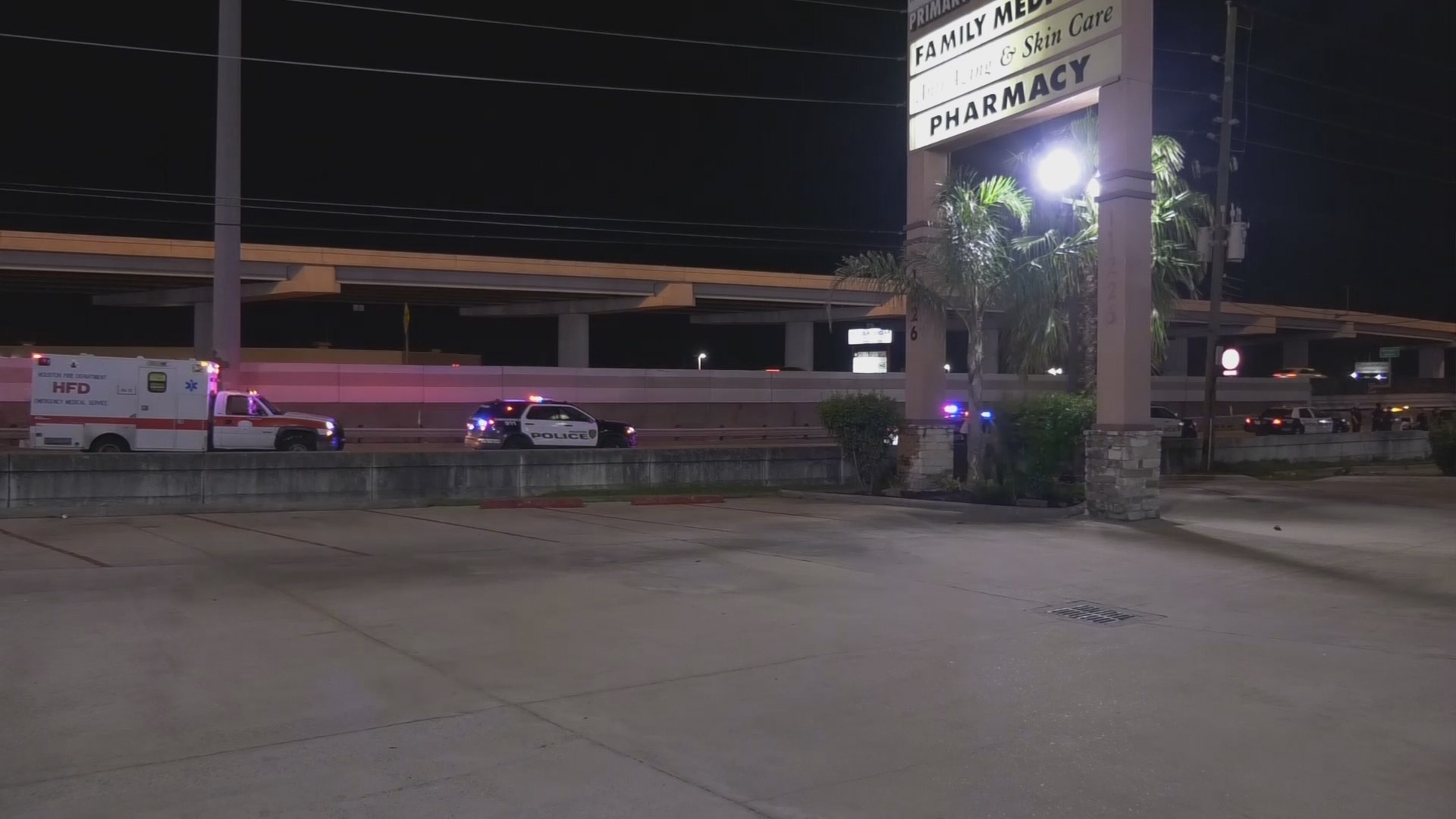 Driver flees after hitting, killing man on Southwest Freeway frontage ...