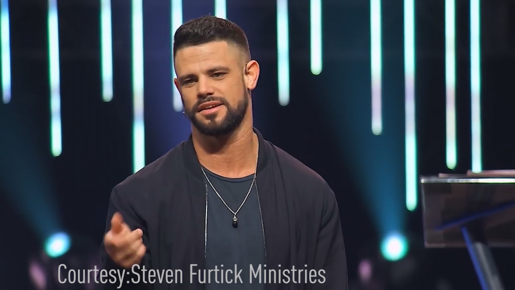 VERIFY: Is pastor getting a $110 Million contract from Lakewood Church