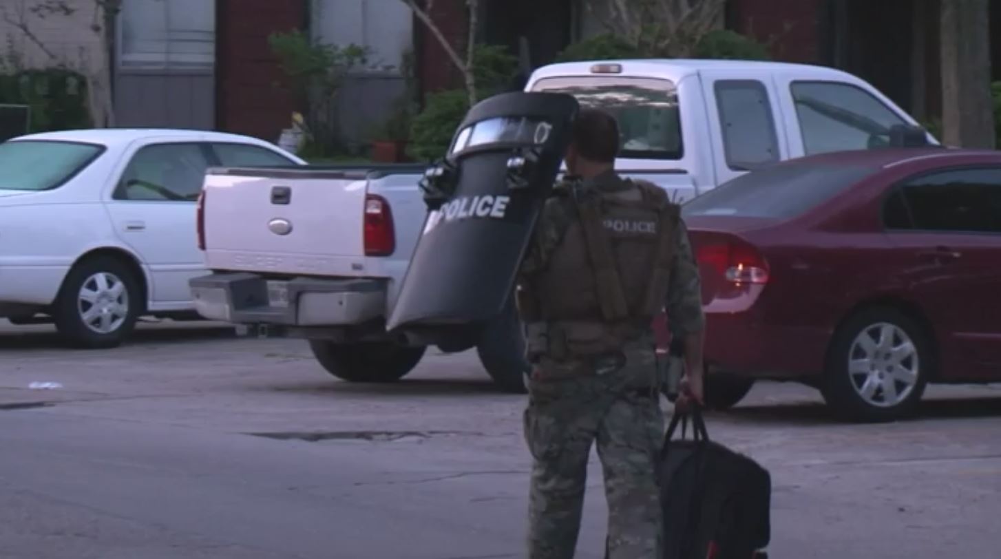 Man in critical condition, shooting suspect arrested after SWAT ...