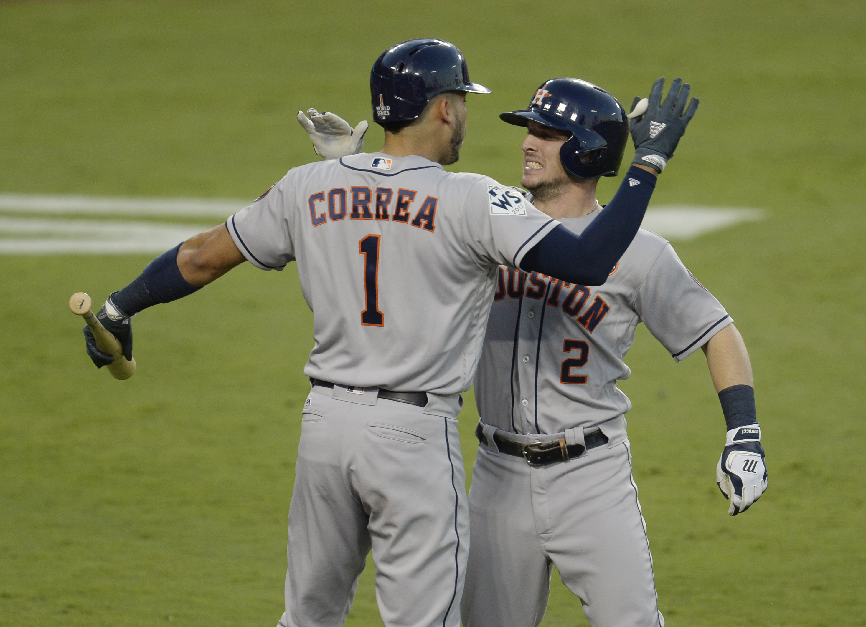 LIVE BLOG: Astros fall to Dodgers in Game 1