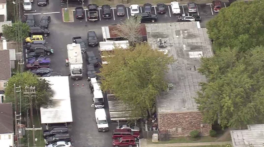 Armed suspect in custody after standoff at SW Houston apartments | khou.com