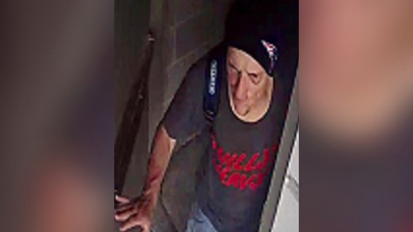 Search for suspect in home invasion near downtown Houston | khou.com