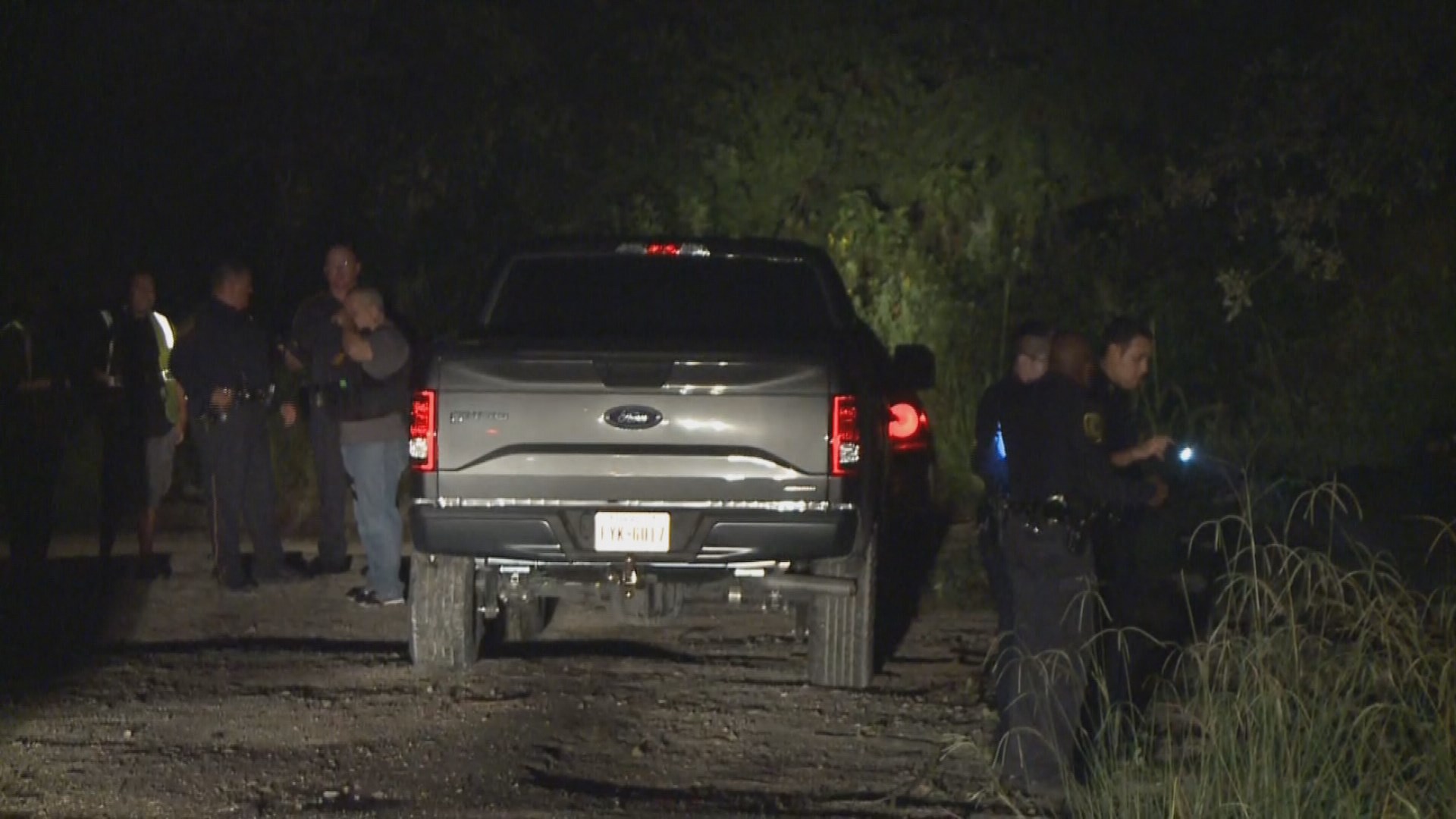 HCSO searching for 2 suspected thieves after chase in S. Houston | khou.com