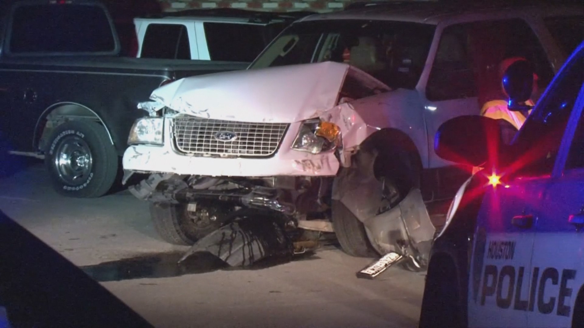 Suspects carjack family with 2 children, crash stolen SUV | khou.com