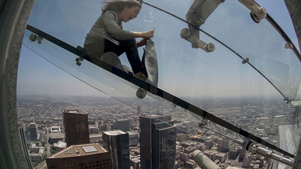 WATCH: Taking a ride on a 1,000-foot-high glass skyslide | ksdk.com