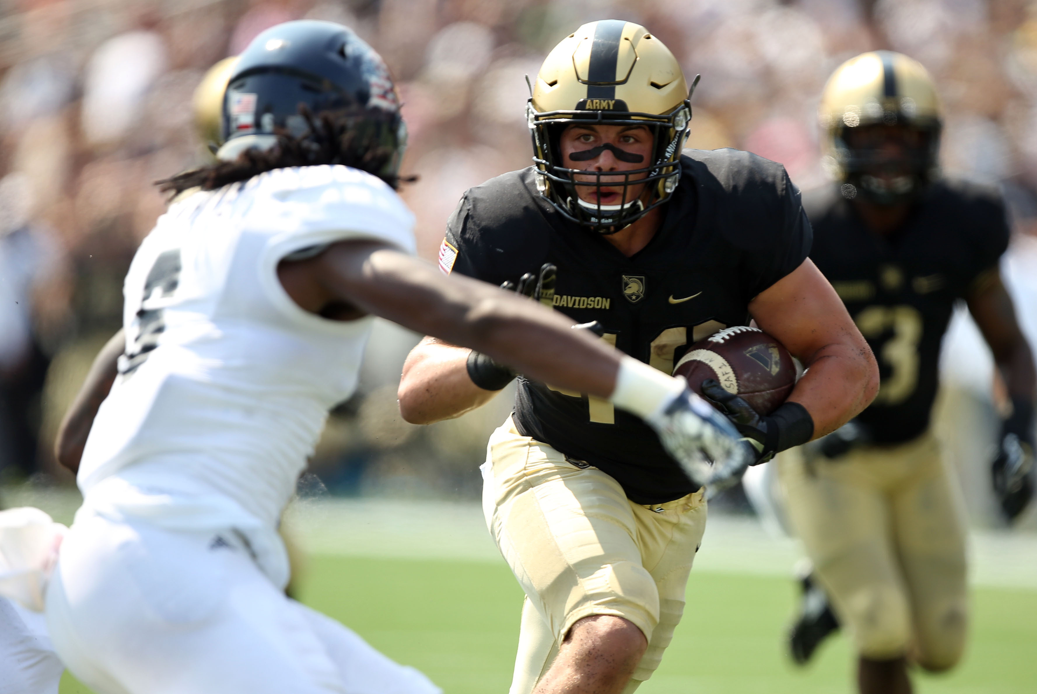 Davidson scores 3 TDs, Army beats Rice 31-14 | khou.com