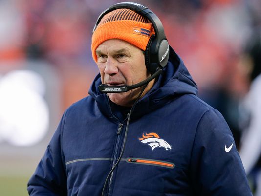 Broncos head coach Gary Kubiak tells players he is 'stepping down ...