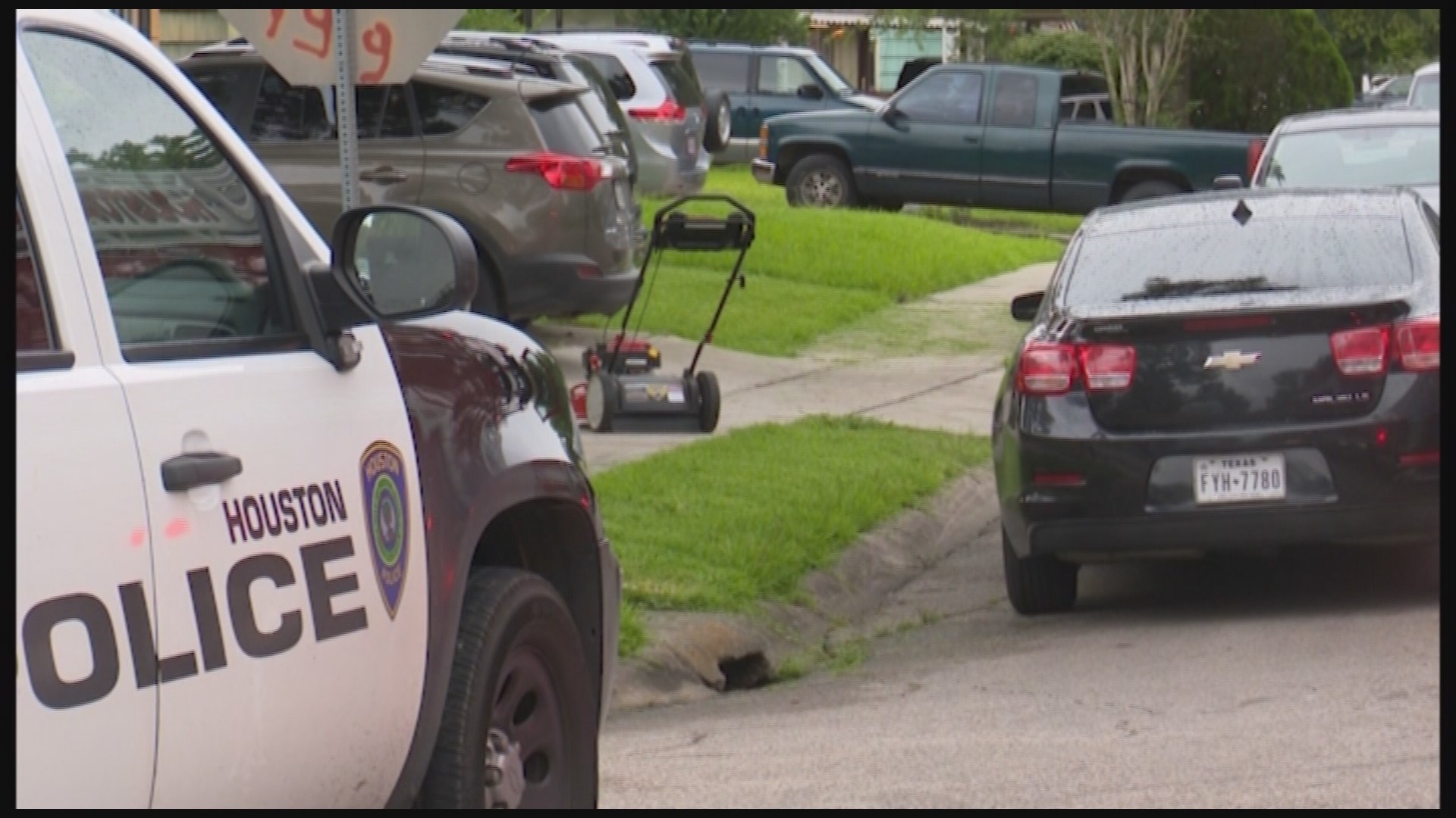 Man run over while mowing lawn in SE Houston | khou.com